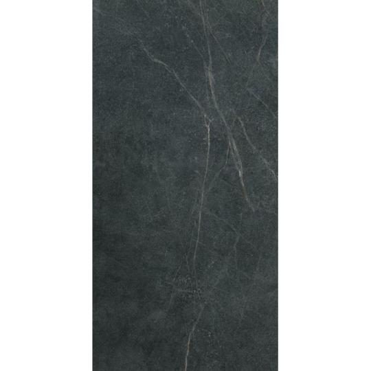 fekete selyemfenyu retifikalt elcsiszolt kohatasu elegans csempe greslap jarolap padlolap padloburkolat mediterran modern minimal nappali konyha furdoszoba.jpg
